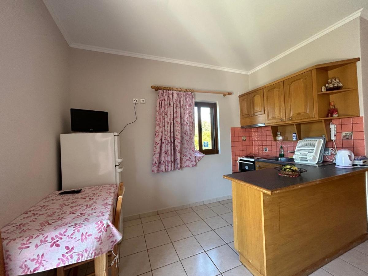 Dimitra Rooms Lefkada City Bagian luar foto