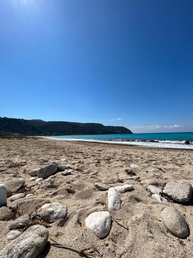 Dimitra Rooms Lefkada City Bagian luar foto