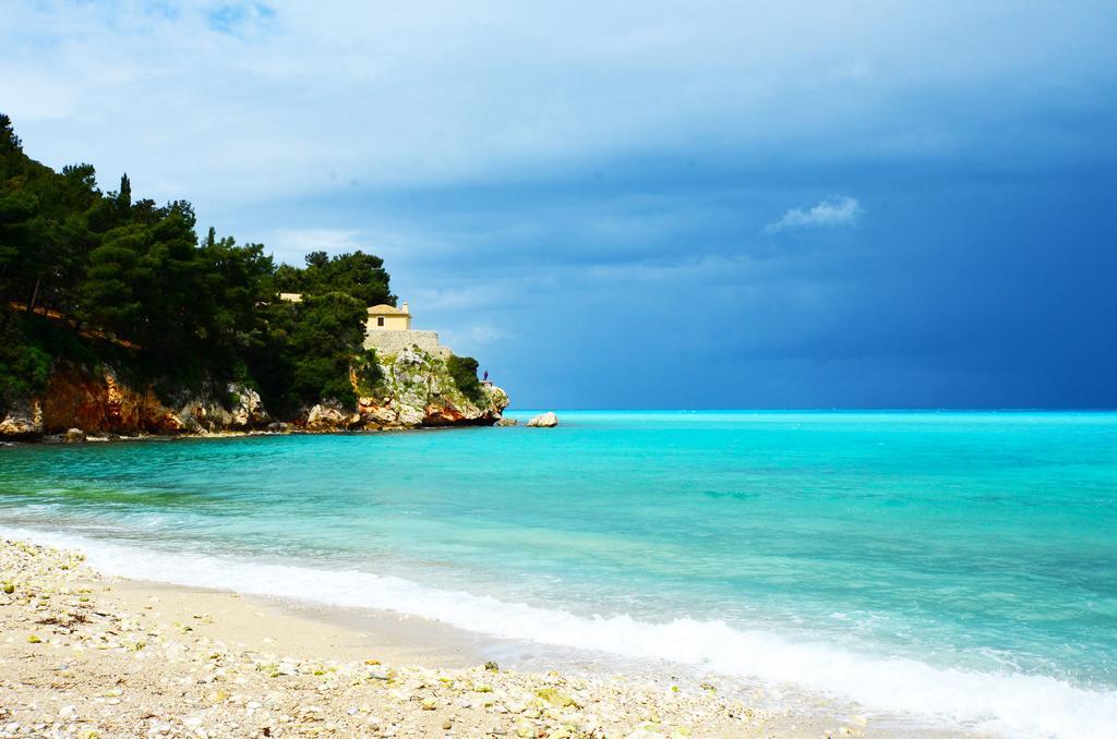 Dimitra Rooms Lefkada City Bagian luar foto